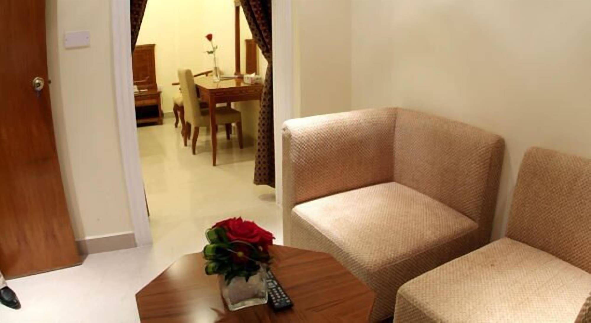 Al Muntazah Plaza Hotel Doha Bagian luar foto