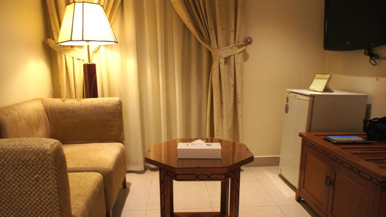 Al Muntazah Plaza Hotel Doha Bagian luar foto